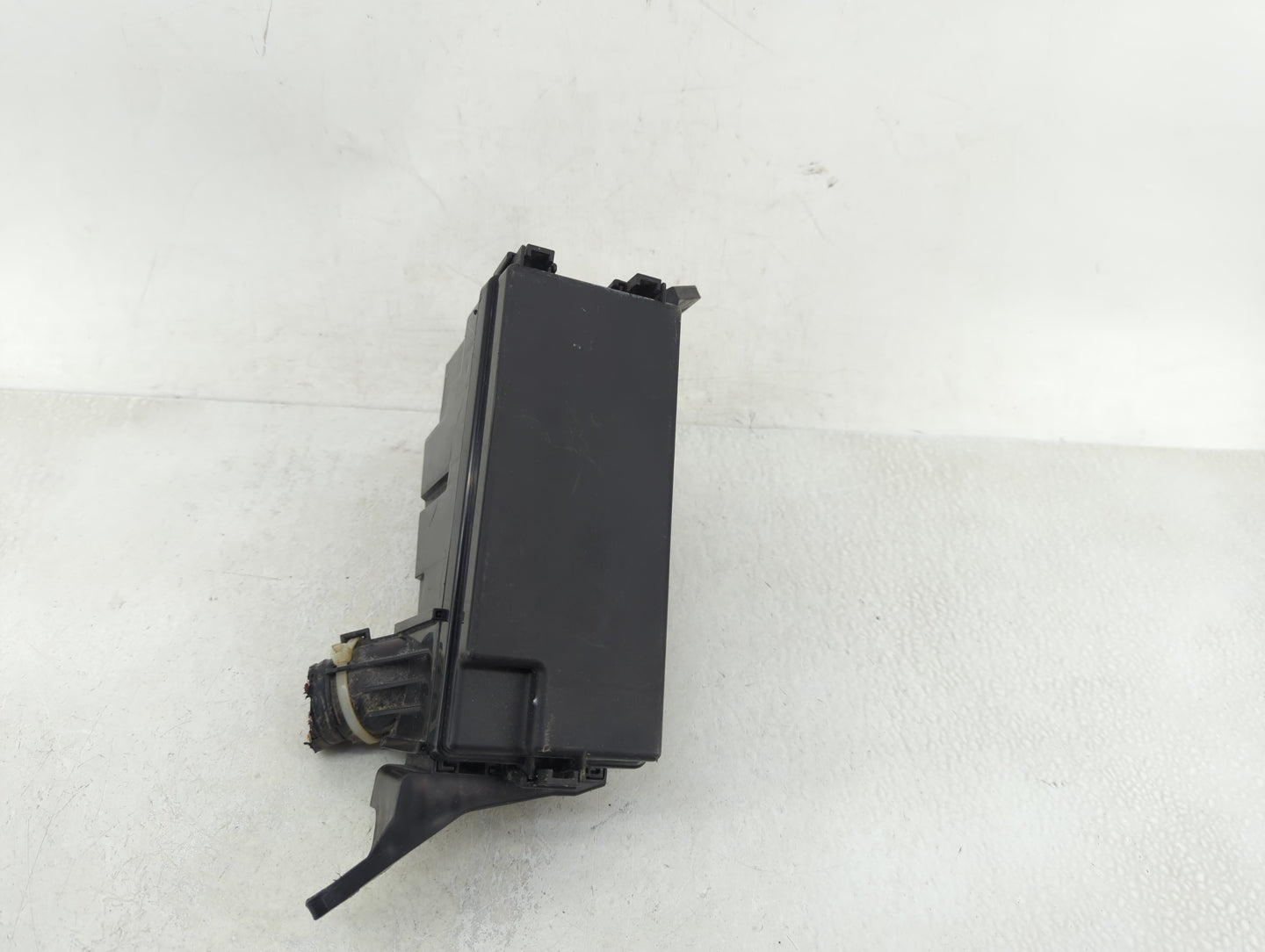 2016-2018 Honda Hr-V Fusebox Fuse Box Panel Relay Module Fits Fits 2016 2017 2018 OEM Used Auto Parts - Oemusedautoparts1.co