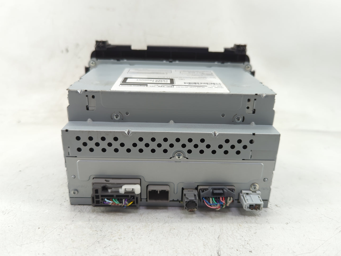 2016 Honda Hr-V Radio AM FM Cd Player Receiver Replacement P/N:39100-T7W-A710-M1 Fits OEM Used Auto Parts - Oemusedautoparts