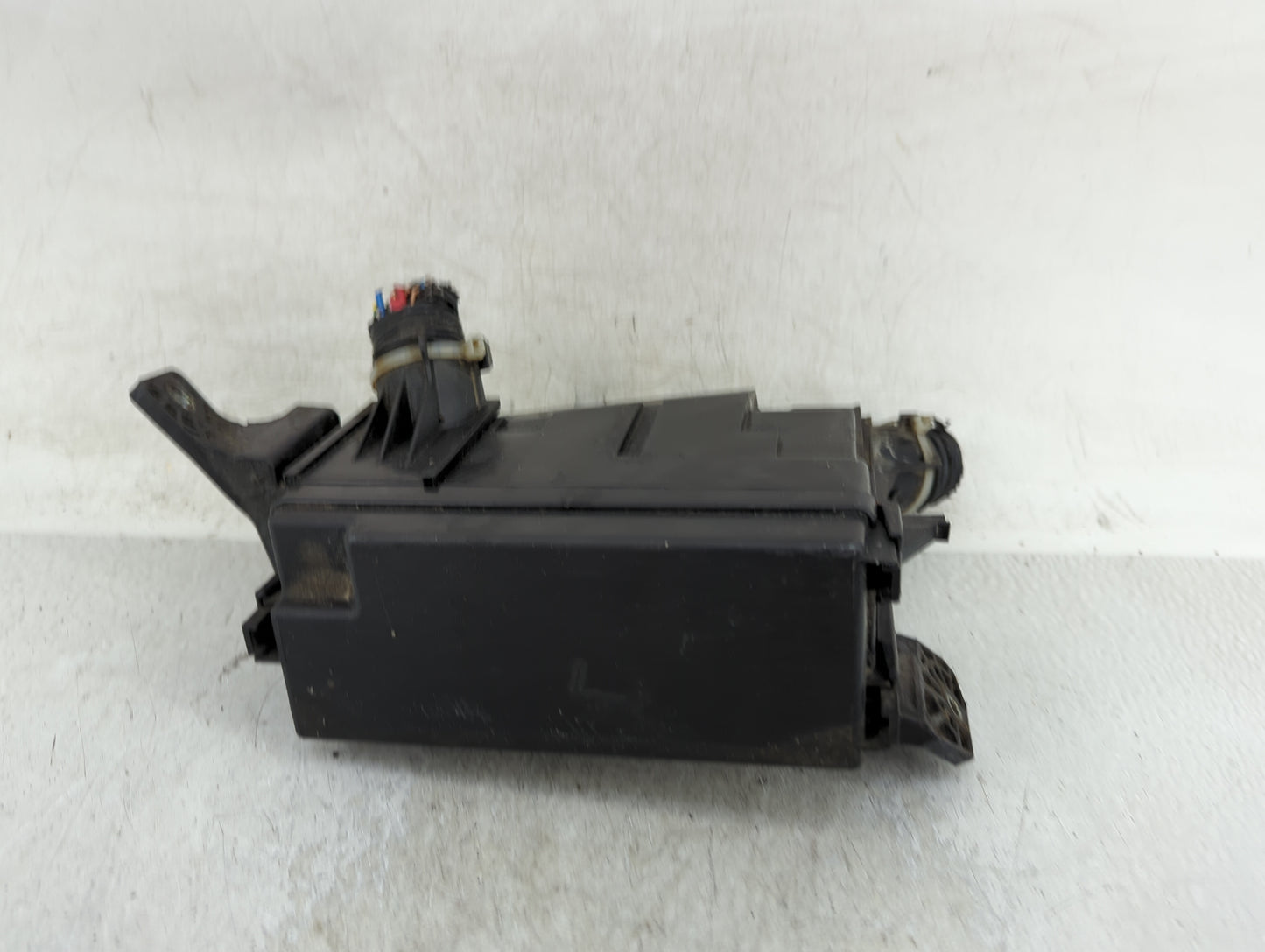 2016-2018 Honda Hr-V Fusebox Fuse Box Panel Relay Module P/N:32120-T7S-A11 Fits Fits 2016 2017 2018 OEM Used Auto Parts - Oe