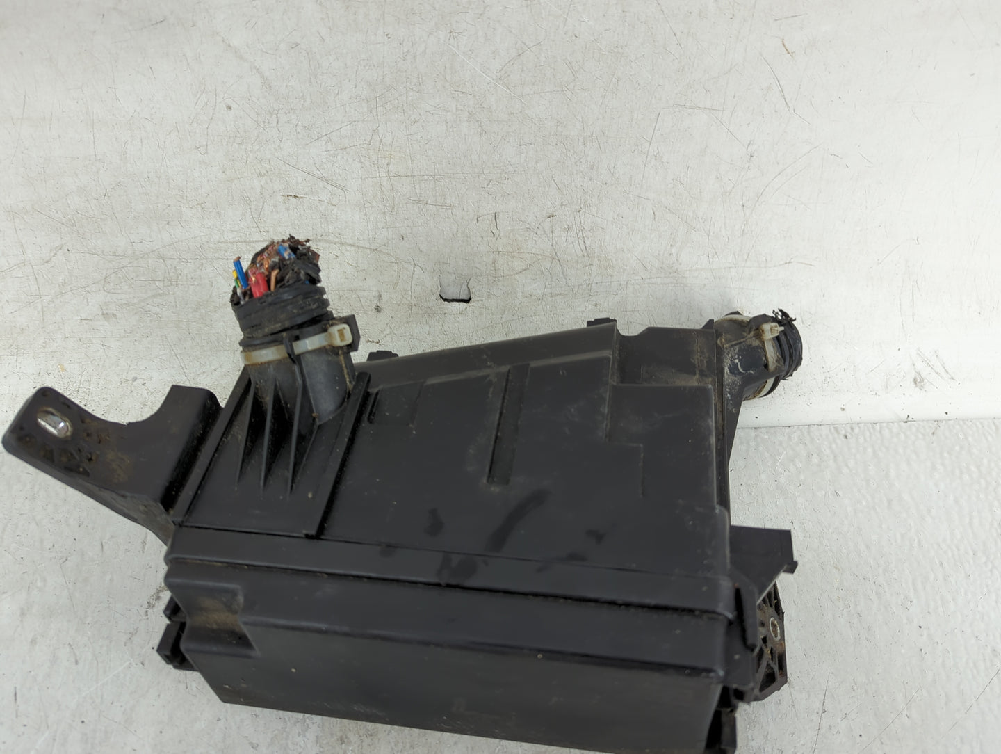 2016-2018 Honda Hr-V Fusebox Fuse Box Panel Relay Module P/N:32120-T7S-A11 Fits Fits 2016 2017 2018 OEM Used Auto Parts - Oe