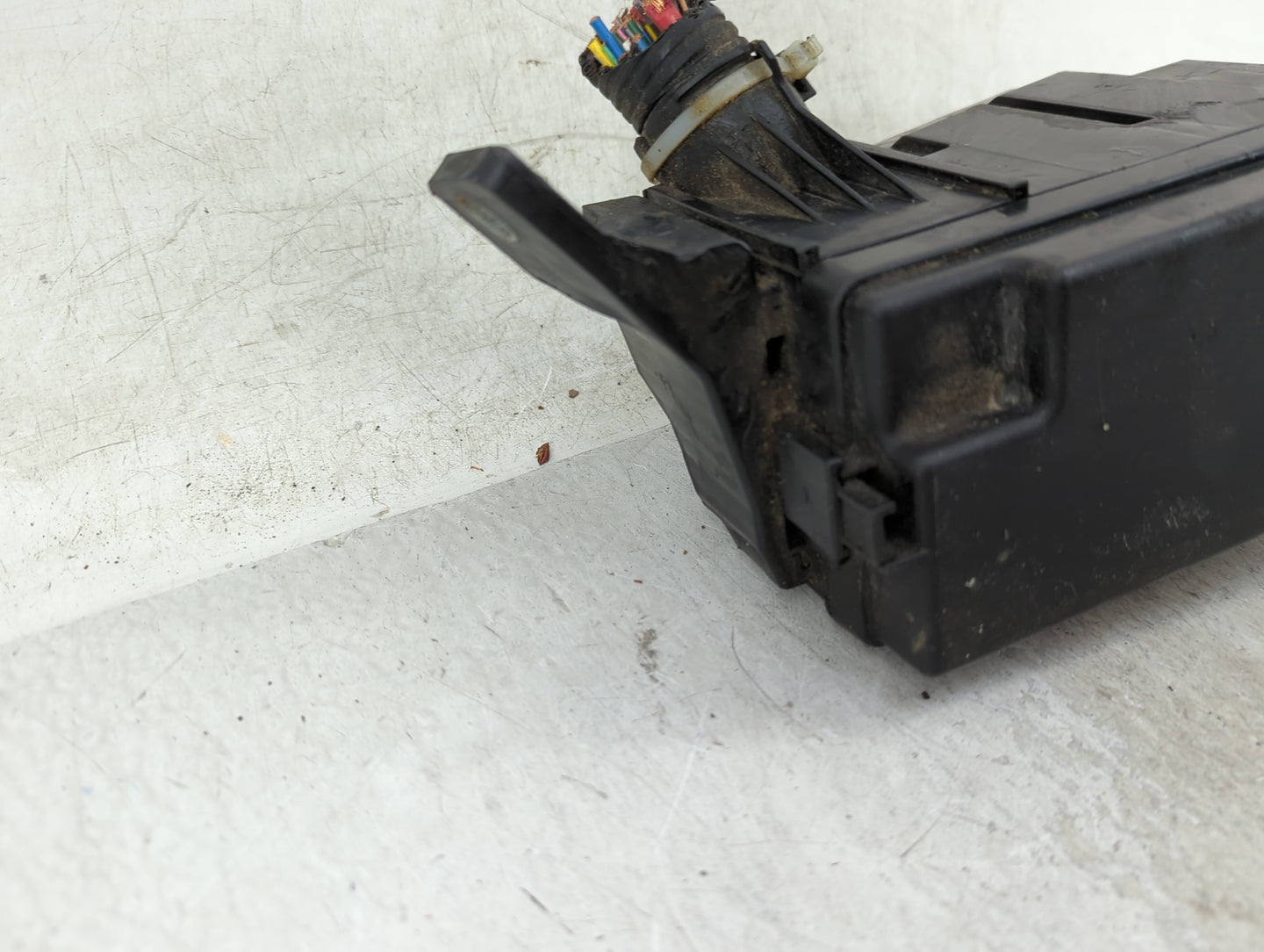 2016-2018 Honda Hr-V Fusebox Fuse Box Panel Relay Module P/N:32120-T7S-A11 Fits Fits 2016 2017 2018 OEM Used Auto Parts - Oe