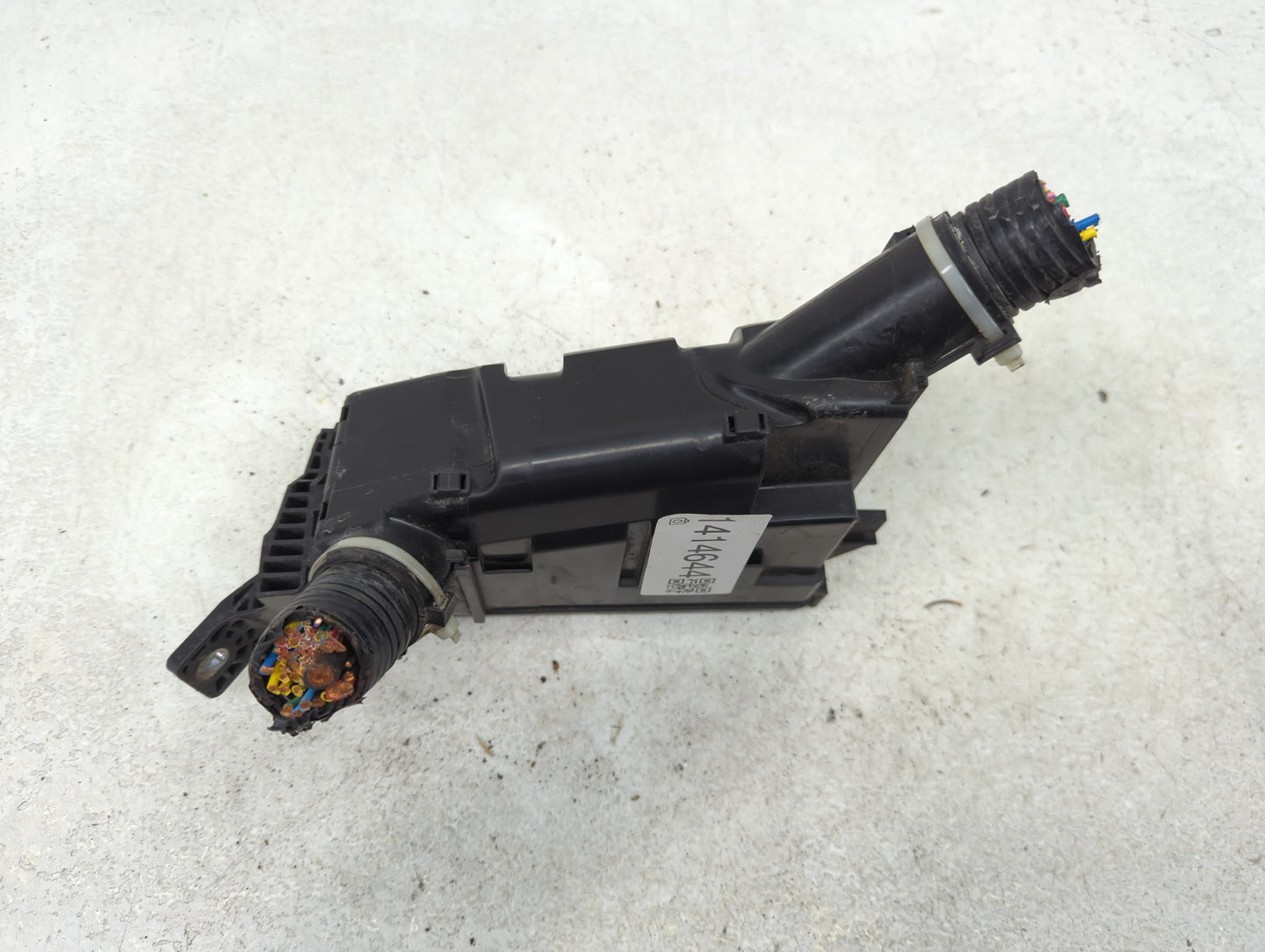 2016-2018 Honda Hr-V Fusebox Fuse Box Panel Relay Module Fits Fits 2016 2017 2018 OEM Used Auto Parts - Oemusedautoparts1.co