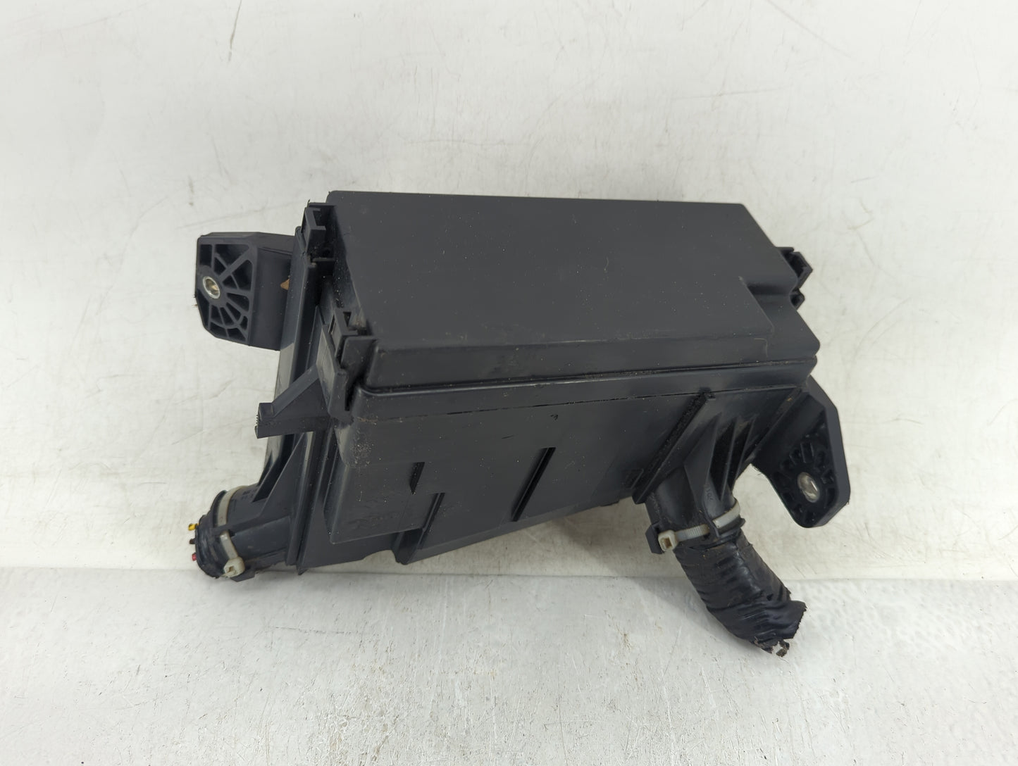 2016-2018 Honda Hr-V Fusebox Fuse Box Panel Relay Module P/N:32120-T7S-A11 Fits Fits 2016 2017 2018 OEM Used Auto Parts - Oe