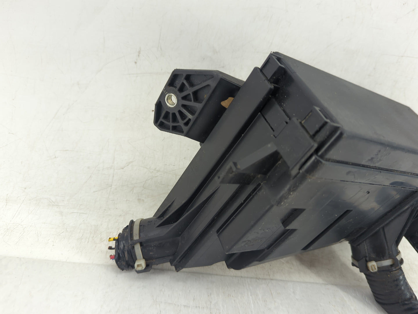 2016-2018 Honda Hr-V Fusebox Fuse Box Panel Relay Module P/N:32120-T7S-A11 Fits Fits 2016 2017 2018 OEM Used Auto Parts - Oe