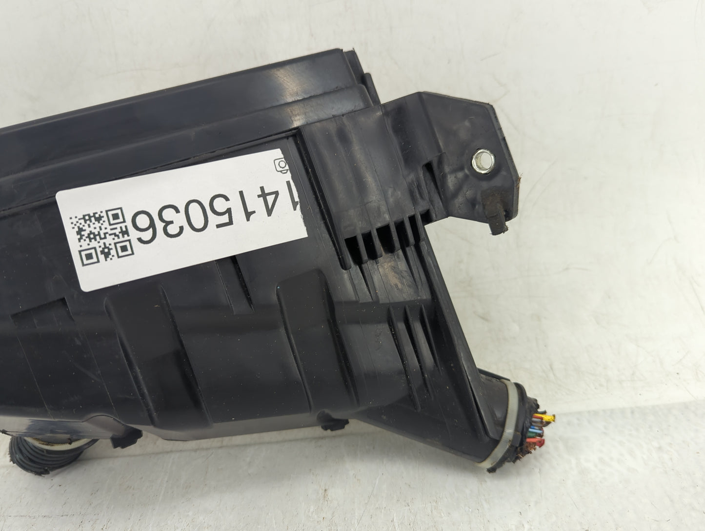 2016-2018 Honda Hr-V Fusebox Fuse Box Panel Relay Module P/N:32120-T7S-A11 Fits Fits 2016 2017 2018 OEM Used Auto Parts - Oe