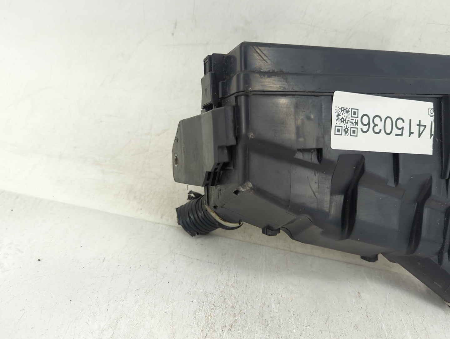 2016-2018 Honda Hr-V Fusebox Fuse Box Panel Relay Module P/N:32120-T7S-A11 Fits Fits 2016 2017 2018 OEM Used Auto Parts - Oe