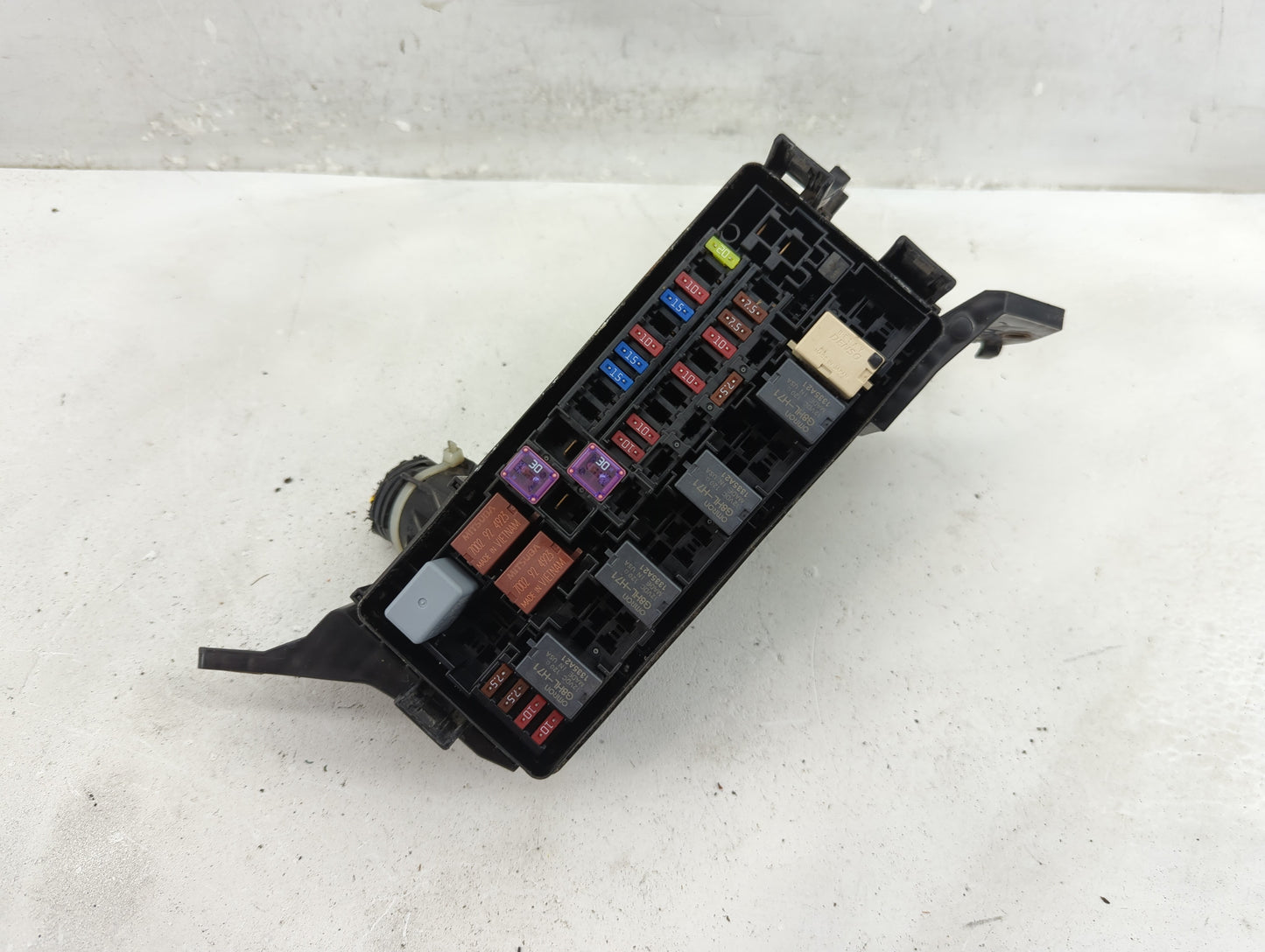 2016-2018 Honda Hr-V Fusebox Fuse Box Panel Relay Module Fits Fits 2016 2017 2018 OEM Used Auto Parts - Oemusedautoparts1.co
