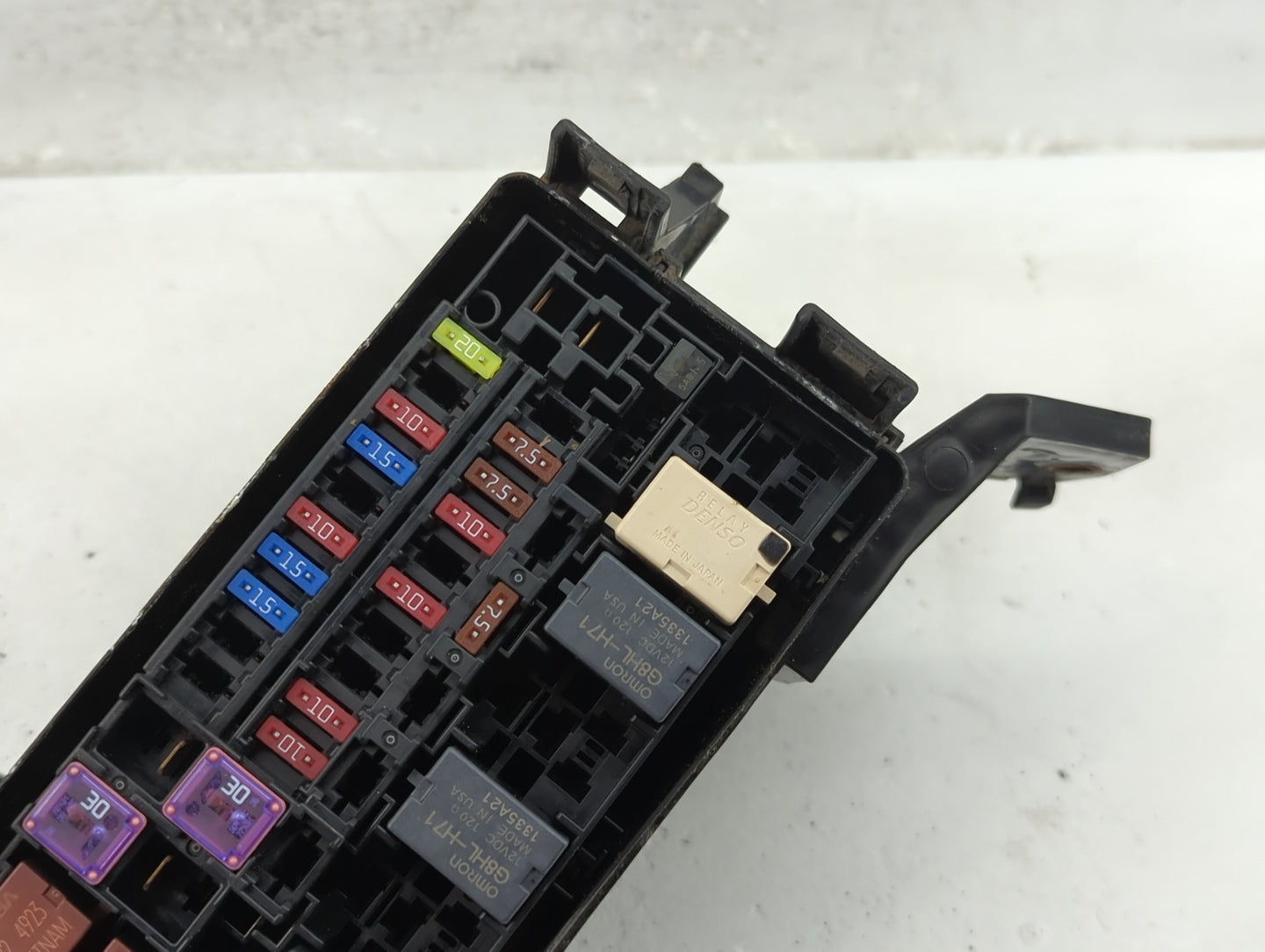 2016-2018 Honda Hr-V Fusebox Fuse Box Panel Relay Module Fits Fits 2016 2017 2018 OEM Used Auto Parts - Oemusedautoparts1.co