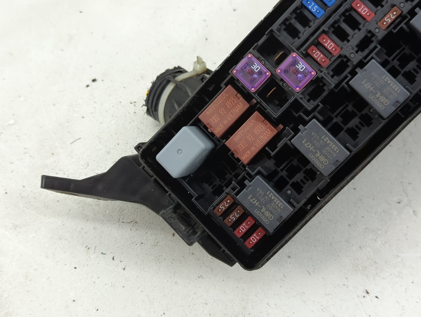 2016-2018 Honda Hr-V Fusebox Fuse Box Panel Relay Module Fits Fits 2016 2017 2018 OEM Used Auto Parts - Oemusedautoparts1.co