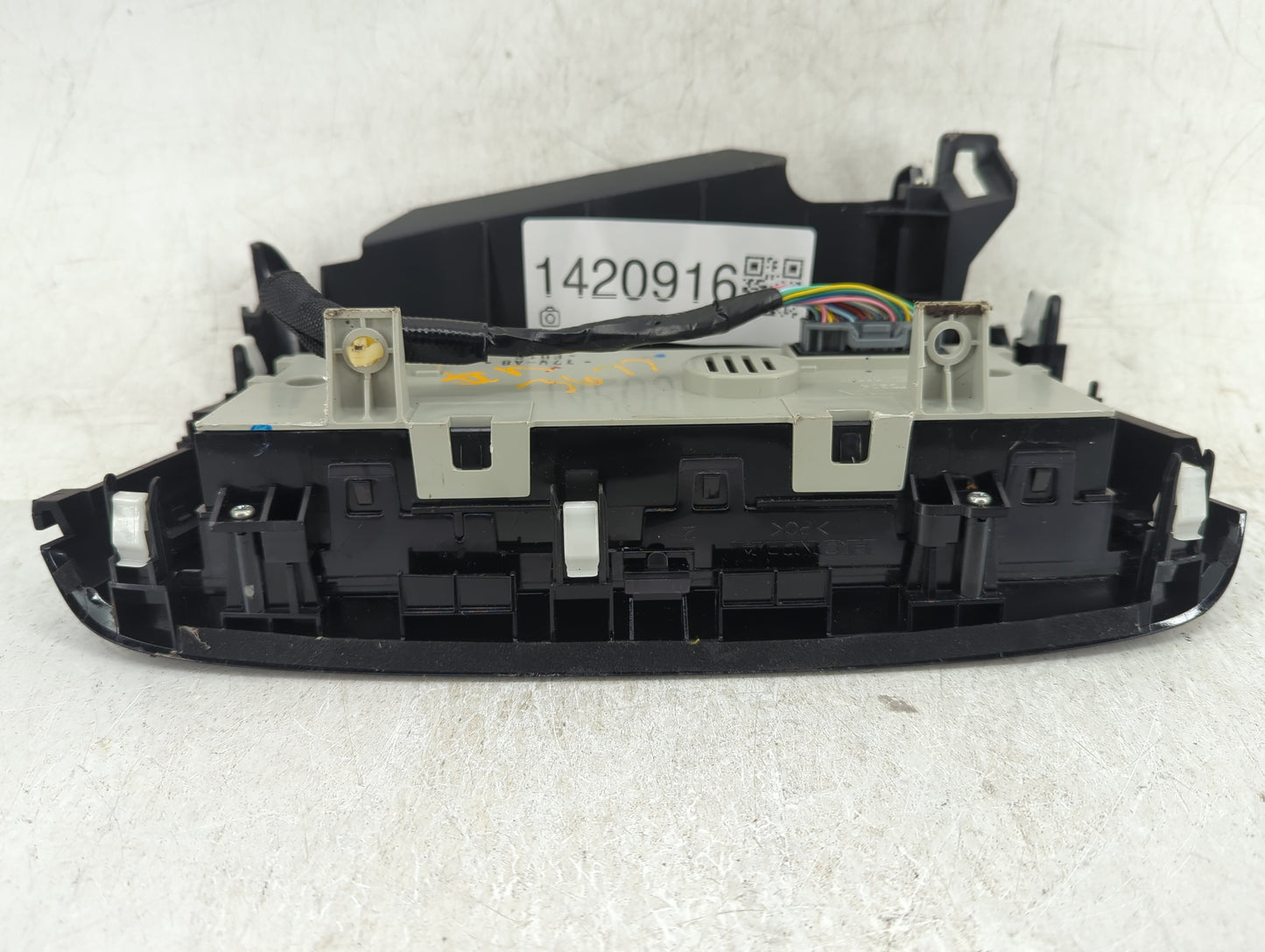 2016-2022 Honda Hr-V Climate Control Module Temperature AC/Heater Replacement P/N:77Y-AB EB16 Fits OEM Used Auto Parts - Oem