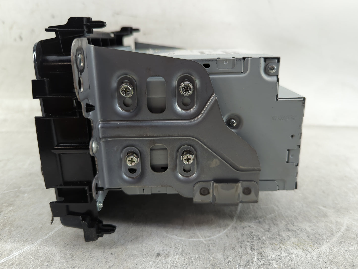 2016 Honda Hr-V Radio AM FM Cd Player Receiver Replacement P/N:39100-T7W-A710-M1 Fits OEM Used Auto Parts - Oemusedautoparts