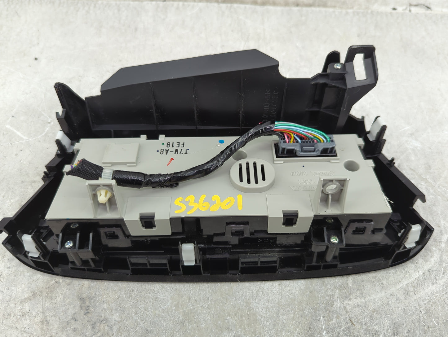 2016 Honda Hr-v Information Display Screen - Oemusedautoparts1.com
