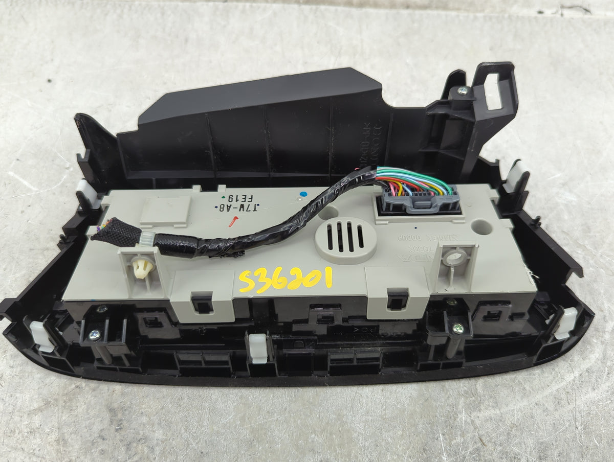 2016 Honda Hr-v Information Radio Display Screen 1457151 - Oemusedautoparts1.com