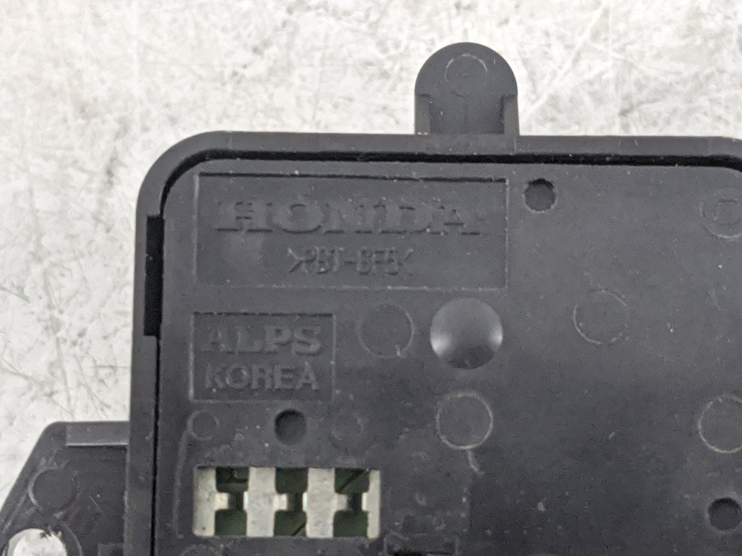 2016 Honda Hr-v Driver Left Door Mirror Power Switch M45 - Oemusedautoparts1.com