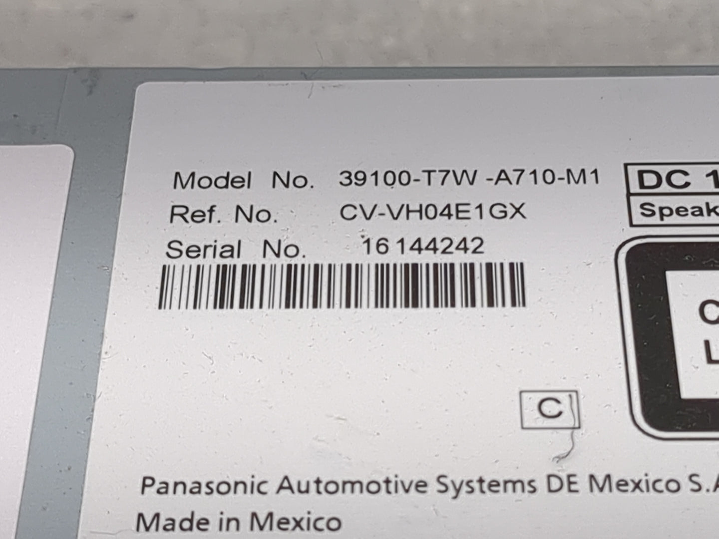 2016 Honda Hr-V Radio AM FM Cd Player Receiver Replacement P/N:39100-T7W-A710-M1 CV-VH04E1GX Fits OEM Used Auto Parts - Oemu