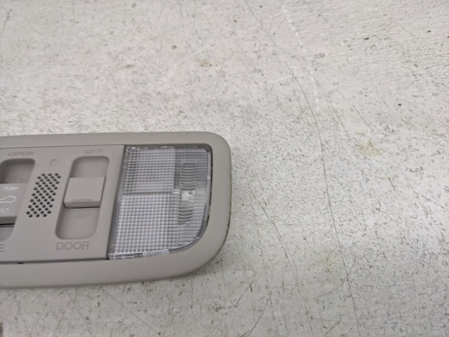 2016 Honda Hr-v Overhead Roof Console Tan - Oemusedautoparts1.com