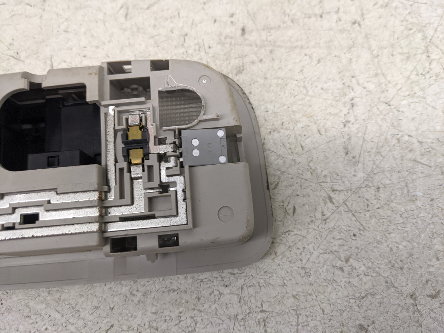 2016 Honda Hr-v Overhead Roof Console Tan - Oemusedautoparts1.com