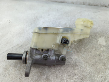 2016 Honda Hr-v Brake Master Cylinder - Oemusedautoparts1.com