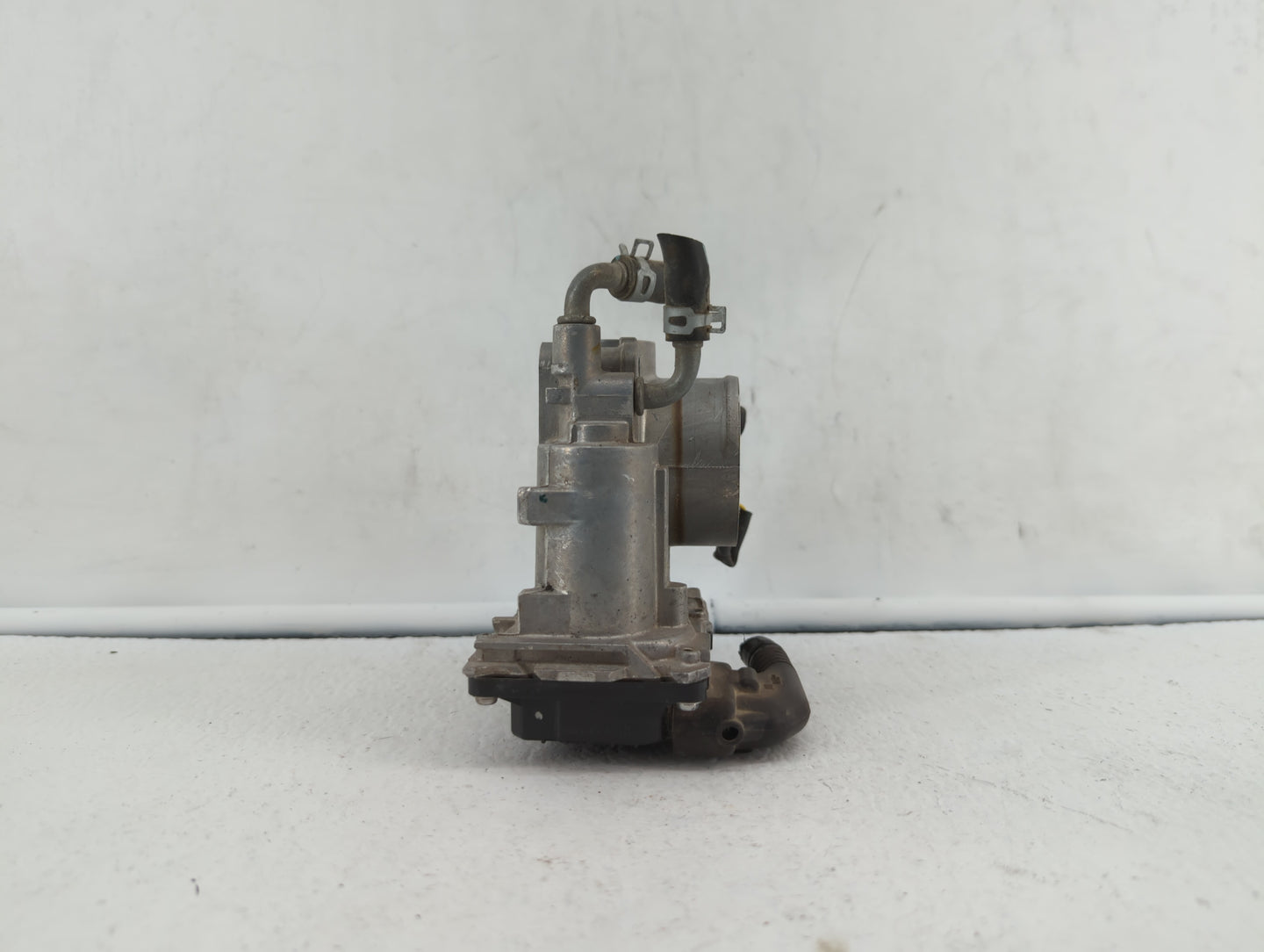 2016-2019 Honda Hr-V Throttle Body P/N:288770 GMF3B Fits Fits 2012 2013 2014 2015 2016 2017 2018 2019 OEM Used Auto Parts - 