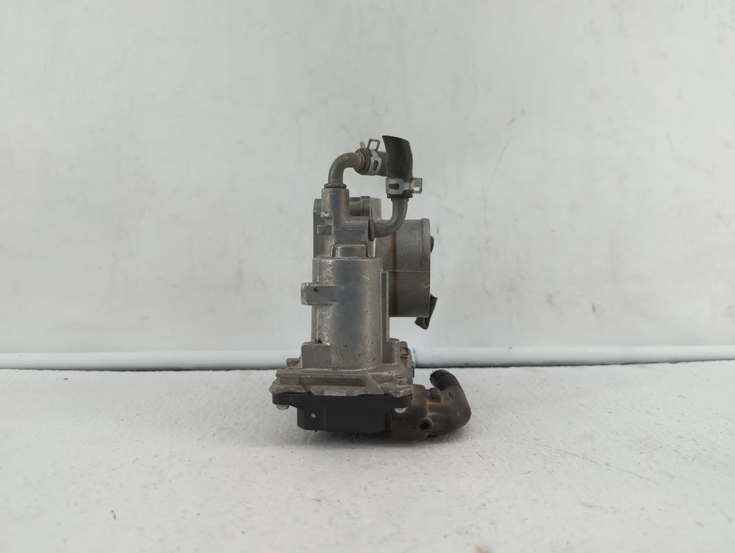 2016-2019 Honda Hr-V Throttle Body P/N:288770 GMF3B Fits Fits 2012 2013 2014 2015 2016 2017 2018 2019 OEM Used Auto Parts - 