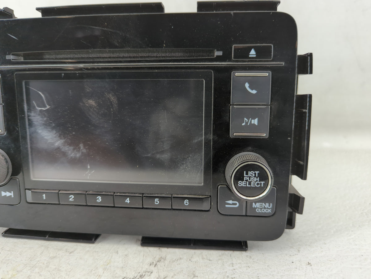 2016-2016 Honda Hr-v Am Fm Cd Player Radio Receiver 549188 - Oemusedautoparts1.com