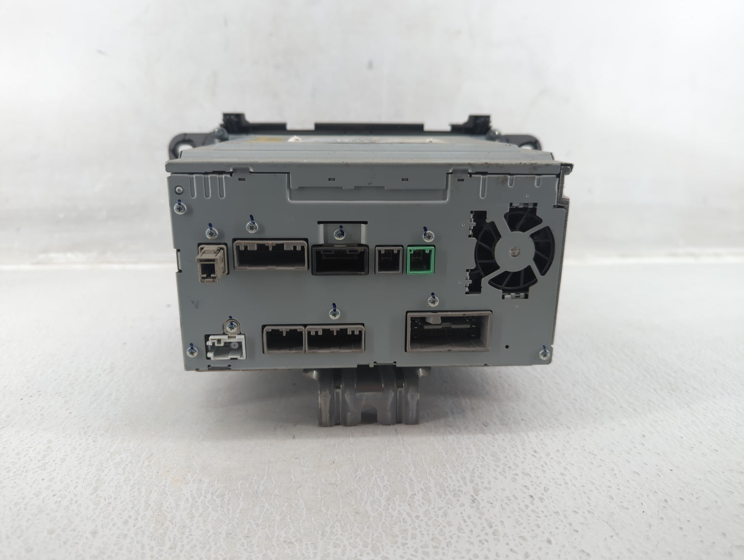 2016 Honda Hr-V Radio AM FM Cd Player Receiver Replacement P/N:39100-T7W-A013-M1 39100-T7W-A014-M1 Fits OEM Used Auto Parts 