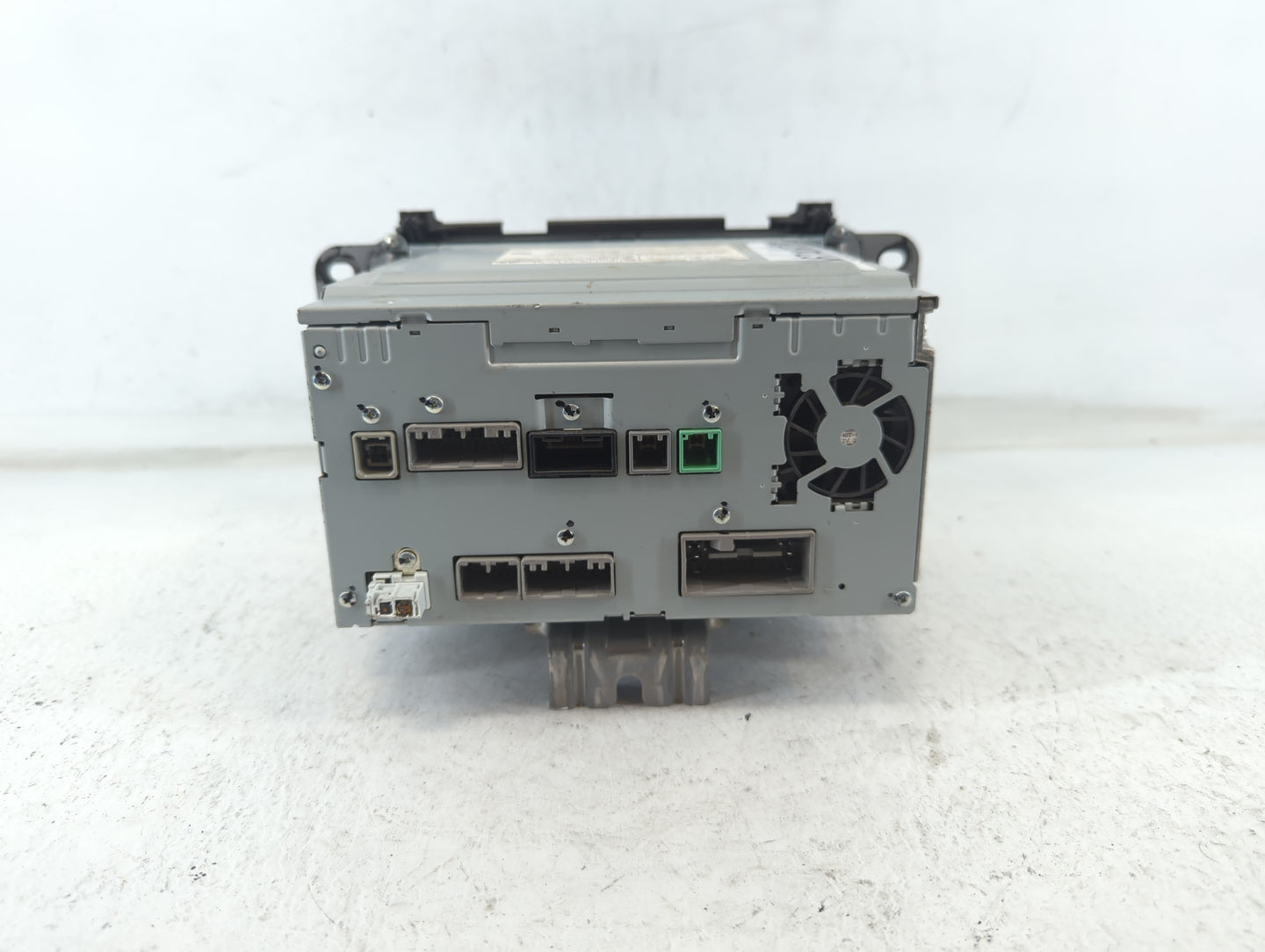 2016-2016 Honda Hr-v Am Fm Cd Player Radio Receiver - Oemusedautoparts1.com