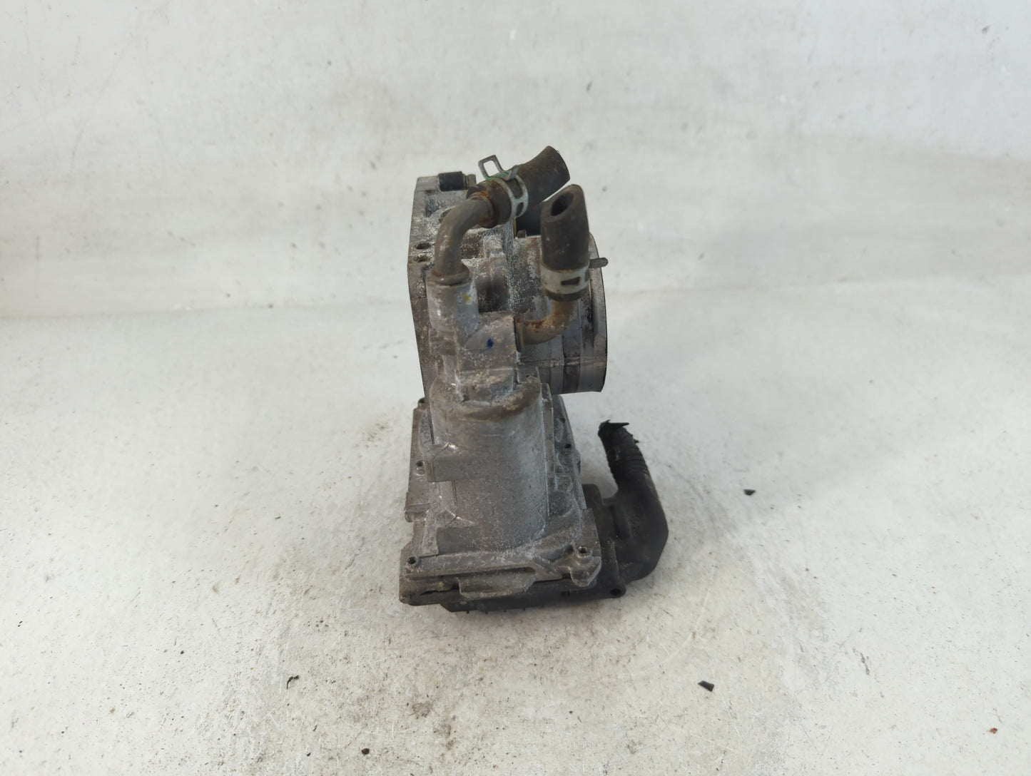 2016-2022 Honda Hr-V Throttle Body P/N:GMF3B Fits Fits 2012 2013 2014 2015 2016 2017 2018 2019 2020 2021 2022 OEM Used Auto 