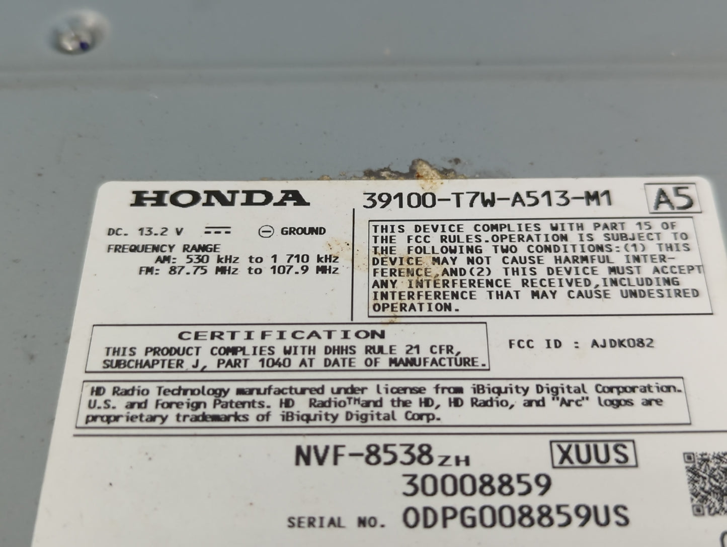 2016 Honda Hr-V Radio AM FM Cd Player Receiver Replacement P/N:39100-T7W-A513-M1 Fits OEM Used Auto Parts - Oemusedautoparts