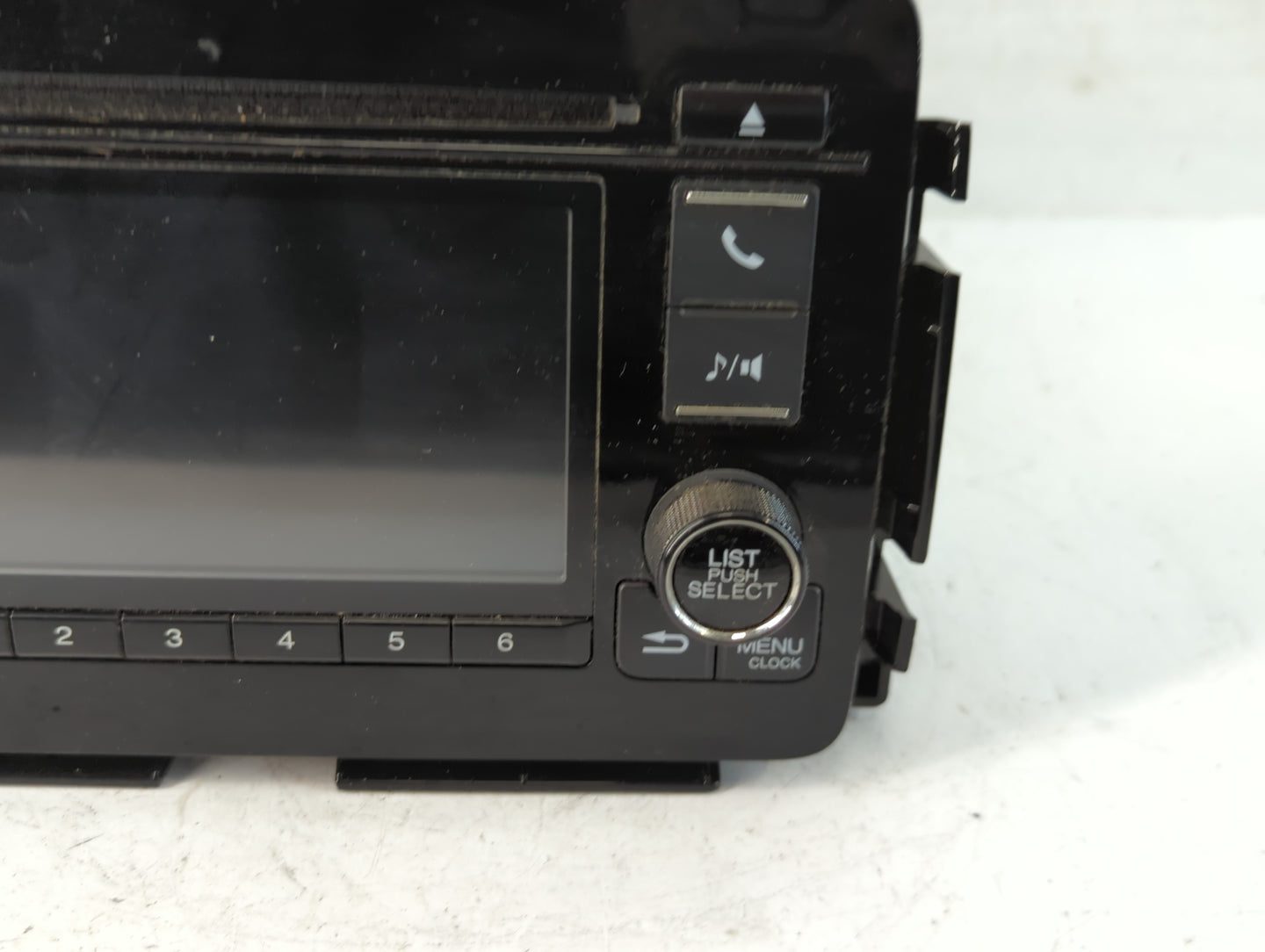 2016 Honda Hr-V Radio AM FM Cd Player Receiver Replacement P/N:39100-T7W-A710-M1 Fits OEM Used Auto Parts - Oemusedautoparts