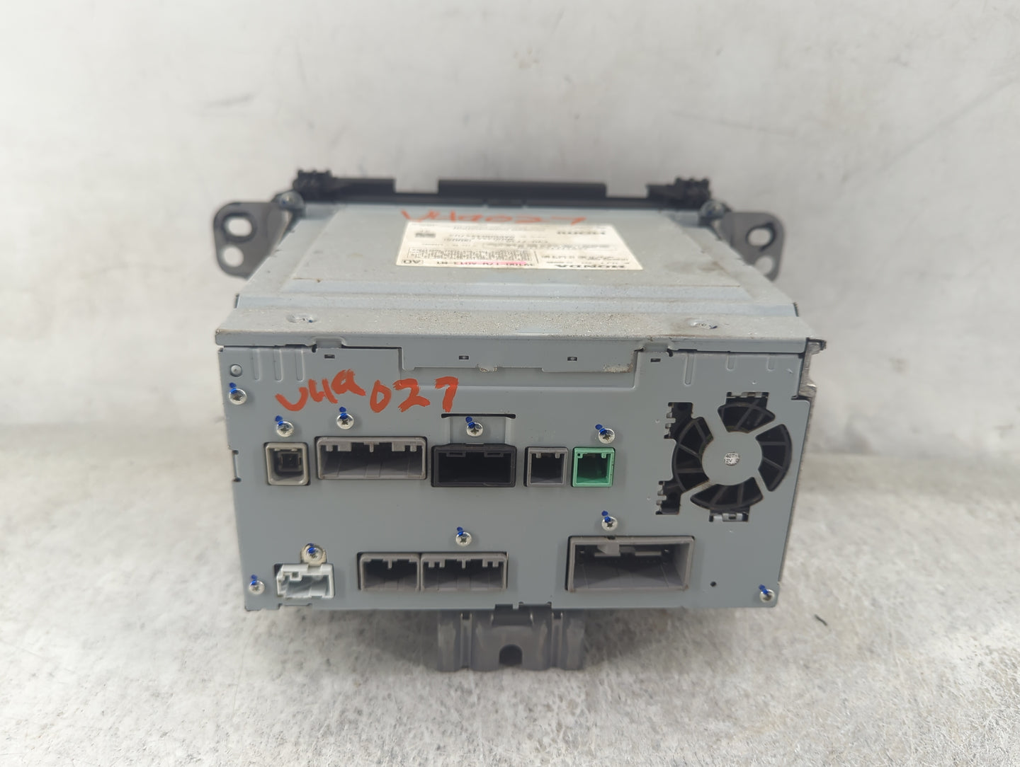 2016 Honda Hrv Radio AM FM Cd Player Receiver Replacement P/N:39100-T7W-A013-M1 CVH-7738, AJDK082 Fits OEM Used Auto Parts -