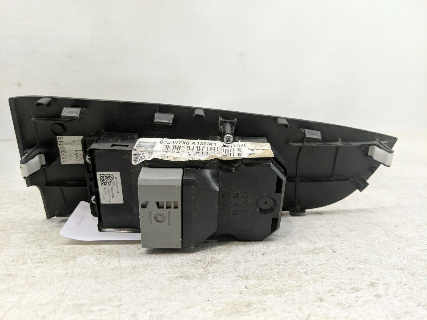 2016 Honda Odyssey Master Power Window Switch Replacement Driver Side Left Fits OEM Used Auto Parts - Oemusedautoparts1.com
