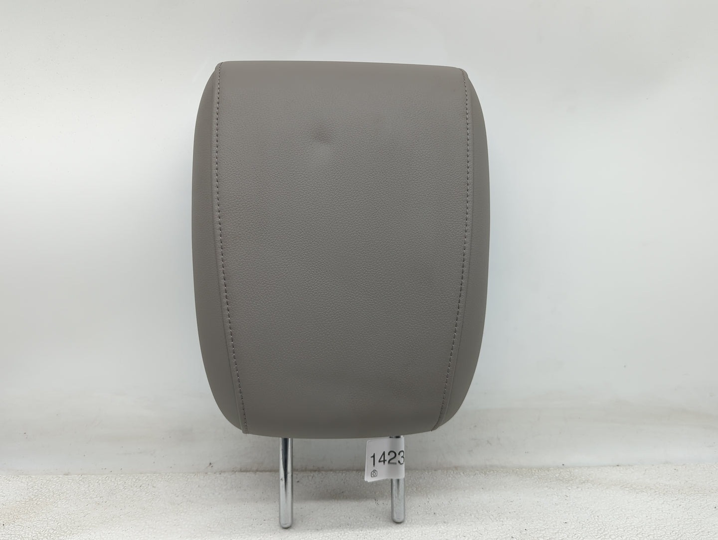 2014-2017 Honda Odyssey Headrest Head Rest Front Driver Passenger Seat Fits Fits 2014 2015 2016 2017 OEM Used Auto Parts - O