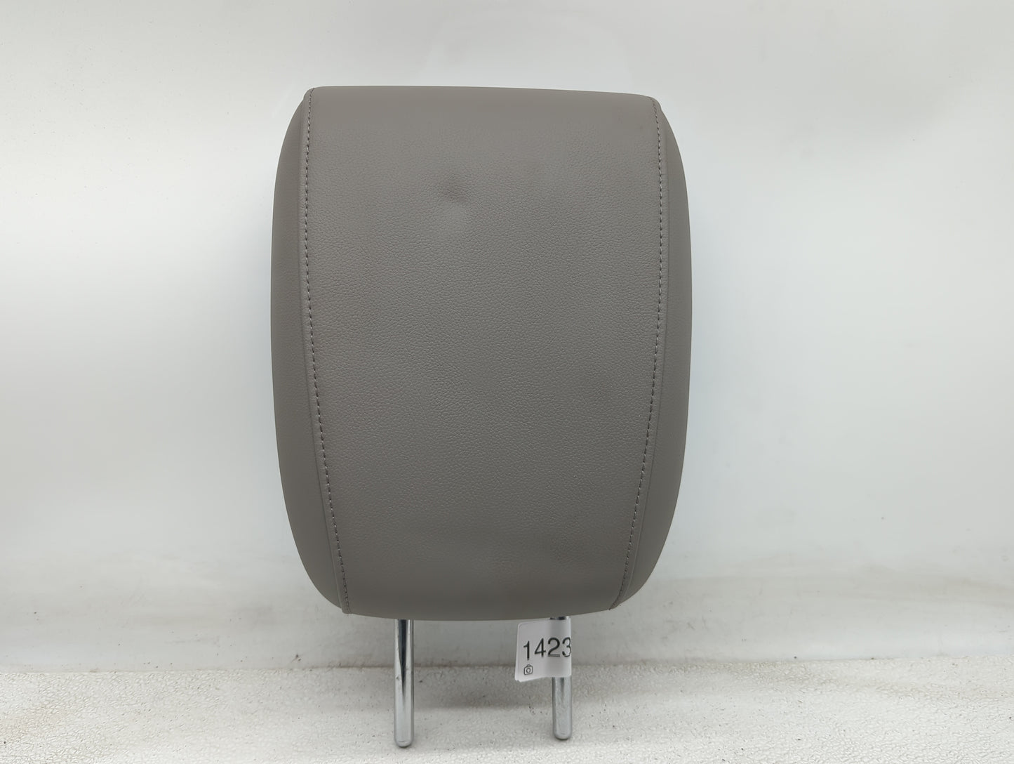 2014-2017 Honda Odyssey Headrest Head Rest Front Driver Passenger Seat Fits Fits 2014 2015 2016 2017 OEM Used Auto Parts - O