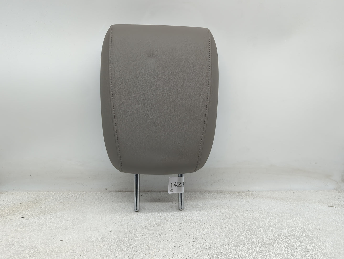 2014-2017 Honda Odyssey Headrest Head Rest Front Driver Passenger Seat Fits Fits 2014 2015 2016 2017 OEM Used Auto Parts - O