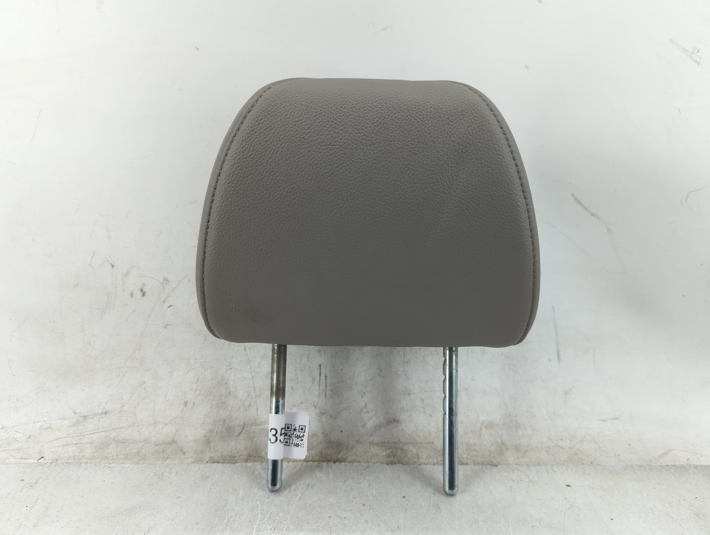 2014-2017 Honda Odyssey Headrest Head Rest Rear Center Seat Fits Fits 2014 2015 2016 2017 OEM Used Auto Parts - Oemusedautop