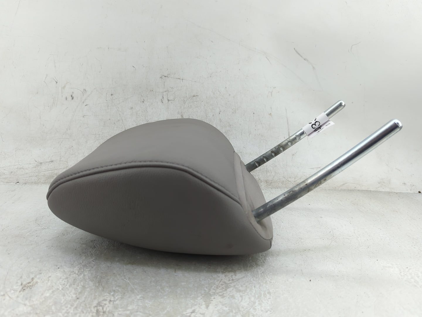 2016 Honda Odyssey Headrest Head Rest Rear Center Seat Fits OEM Used Auto Parts - Oemusedautoparts1.com