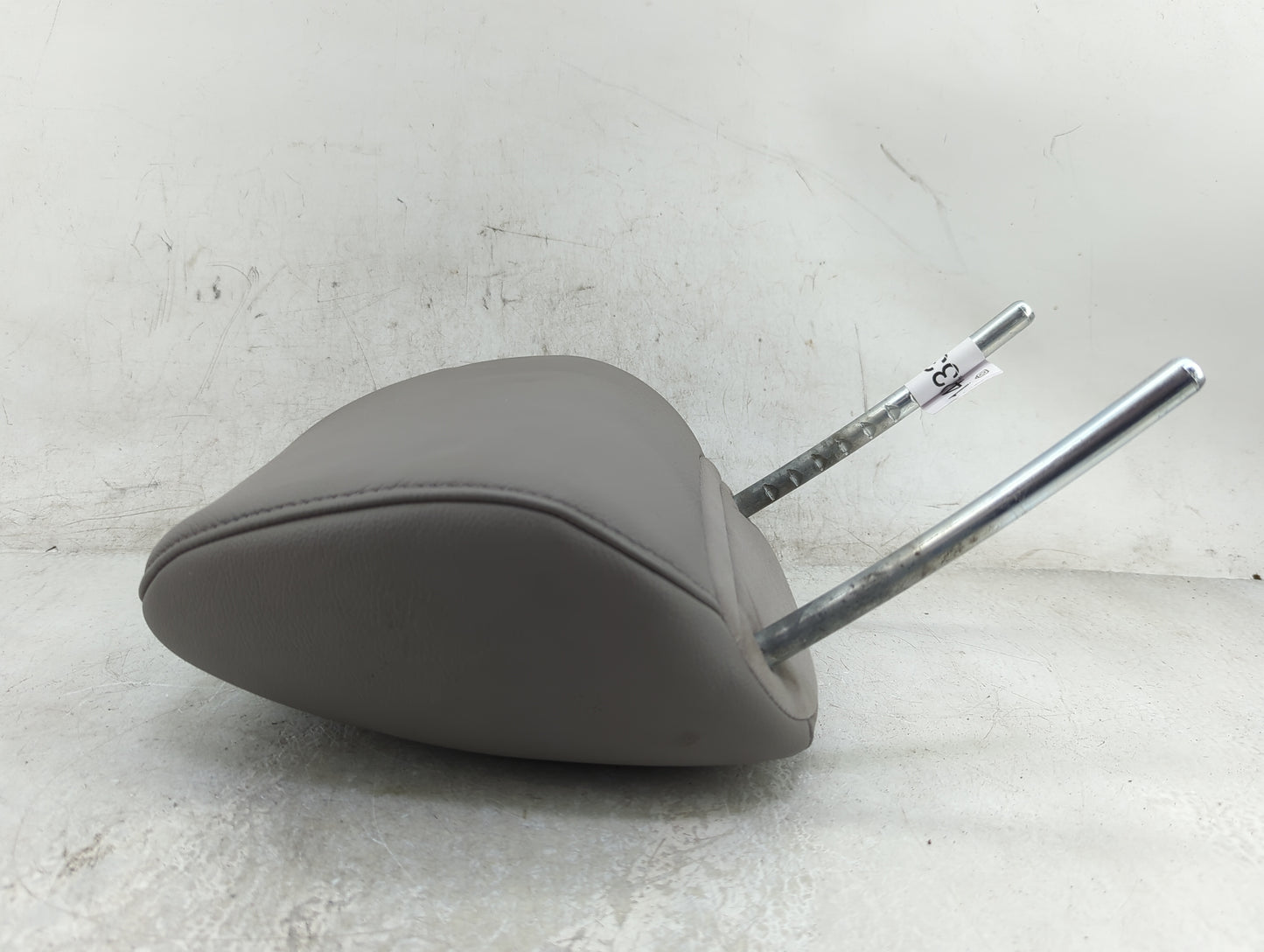 2016 Honda Odyssey Headrest Head Rest Rear Center Seat Fits OEM Used Auto Parts - Oemusedautoparts1.com