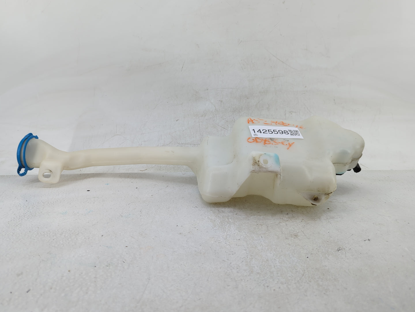 2011-2017 Honda Odyssey Windshield Washer Fluid Reservoir Bottle Oem - Oemusedautoparts1.com