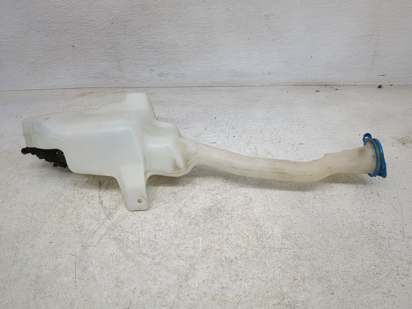2011-2017 Honda Odyssey Windshield Washer Fluid Reservoir Bottle Oem - Oemusedautoparts1.com