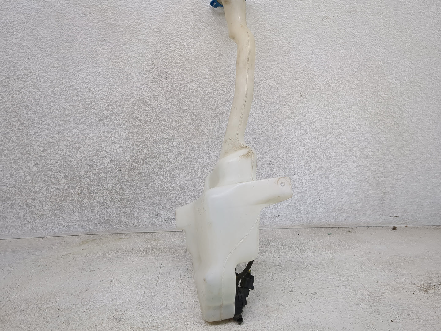 2011-2017 Honda Odyssey Windshield Washer Fluid Reservoir Bottle Oem - Oemusedautoparts1.com
