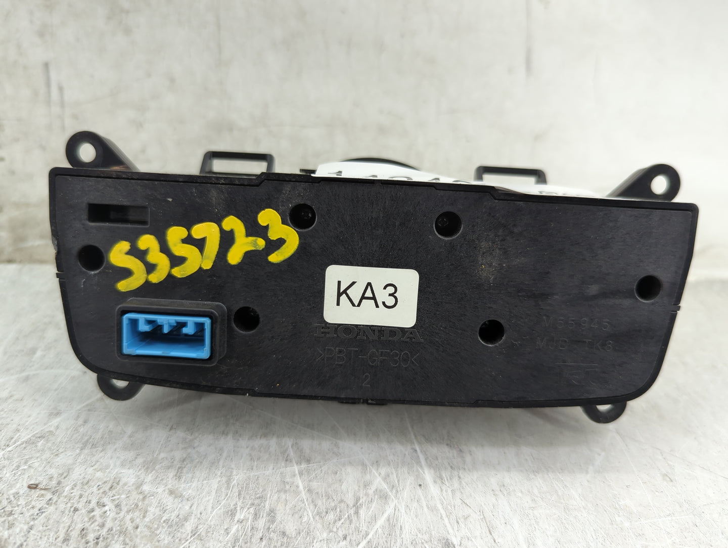 2014-2017 Honda Odyssey Radio Control Panel - Oemusedautoparts1.com