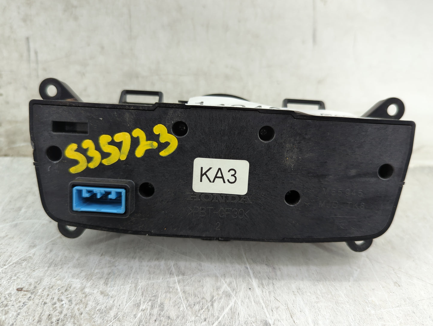 2014-2017 Honda Odyssey Radio Control Panel - Oemusedautoparts1.com
