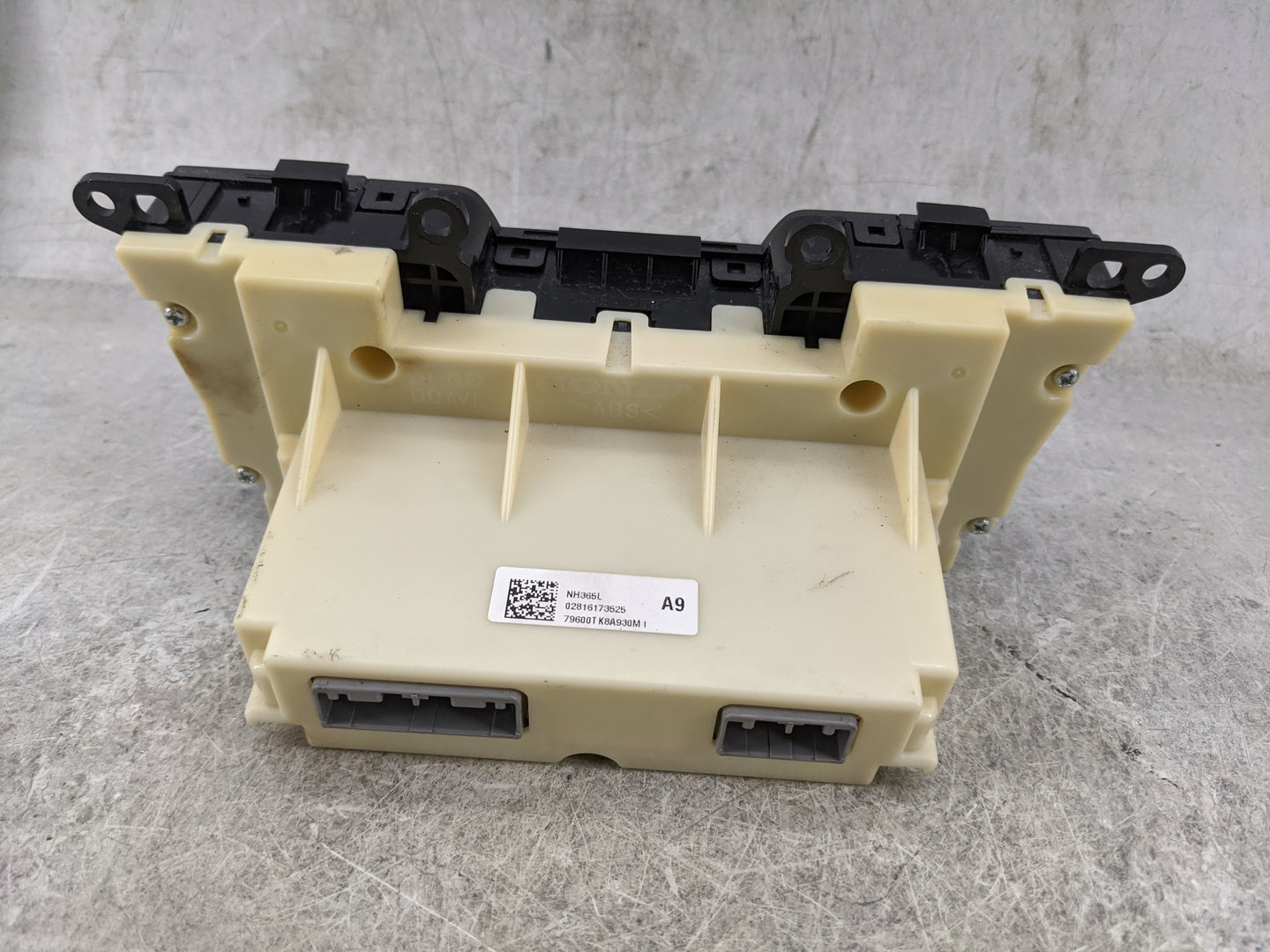 2011-2017 Honda Odyssey Climate Control Module Temperature AC/Heater Replacement P/N:79600TK8A930M1 Fits OEM Used Auto Parts