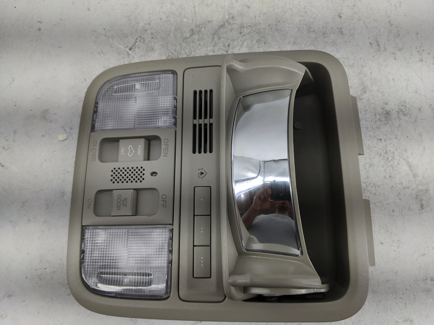 2011-2017 Honda Odyssey Overhead Console W/rear Climate Control Tan - Oemusedautoparts1.com