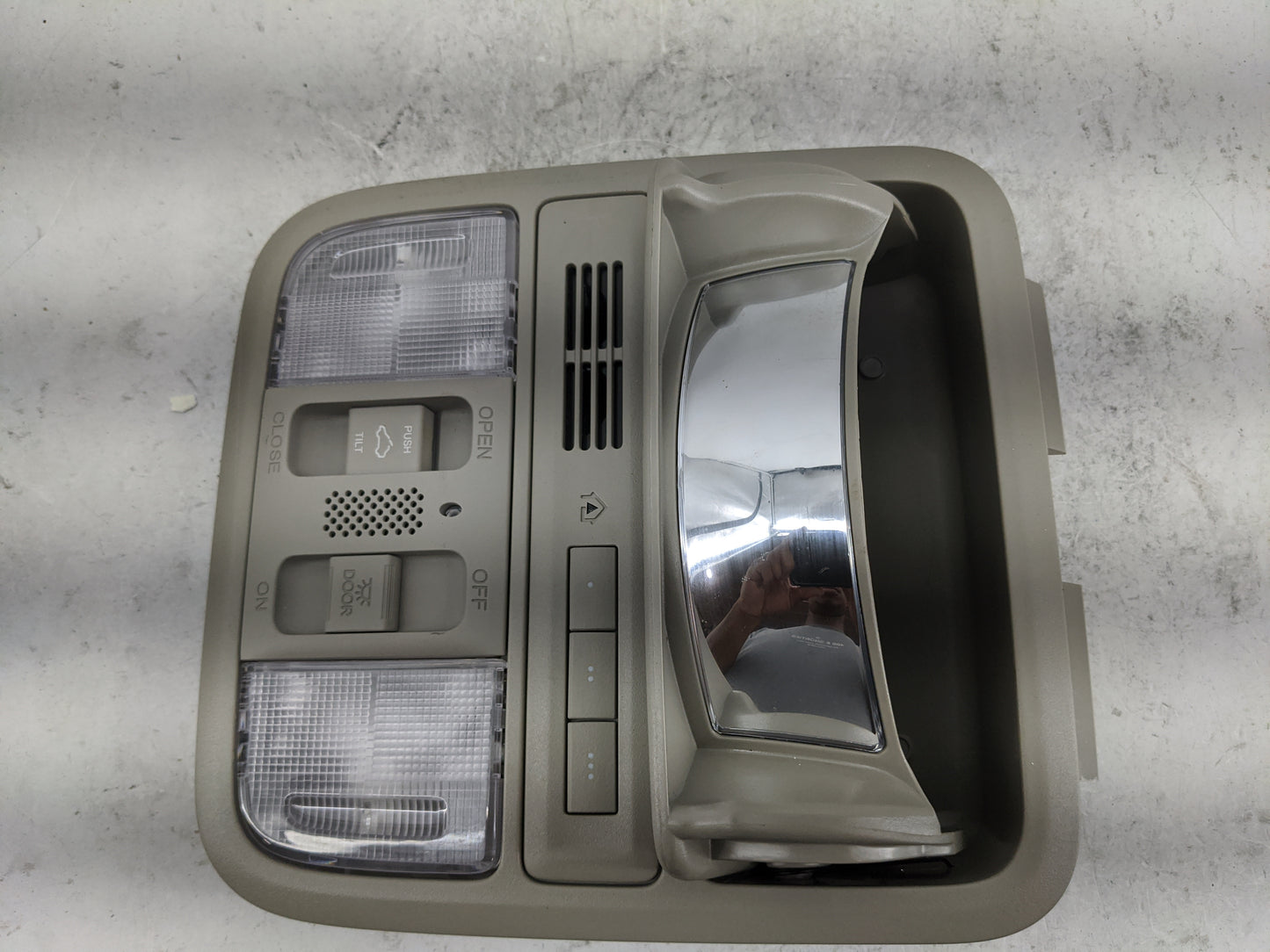 2011-2017 Honda Odyssey Overhead Console W/rear Climate Control Tan - Oemusedautoparts1.com