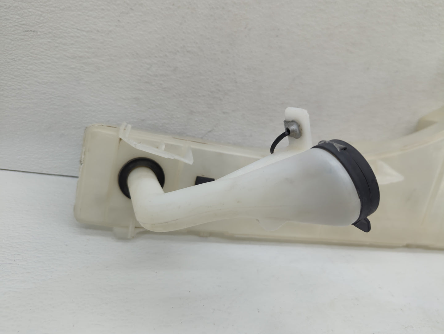 2011-2017 Honda Odyssey Windshield Washer Fluid Reservoir Bottle Oem - Oemusedautoparts1.com