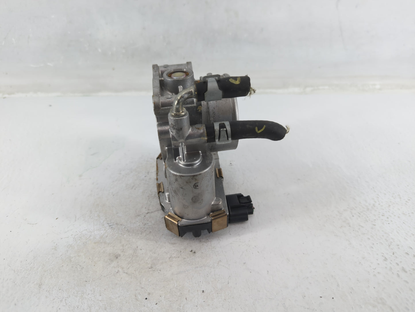 2011-2017 Honda Odyssey Throttle Body P/N:EME60-52 6209 Fits Fits 2009 2010 2011 2012 2013 2014 2015 2016 2017 OEM Used Auto