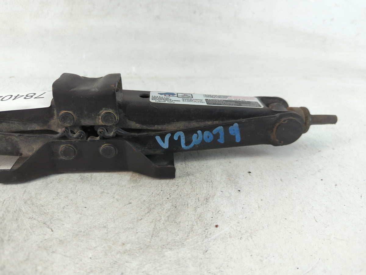 2016 Honda Odyssey Spare Scissor Car Jack 784027 - Oemusedautoparts1.com