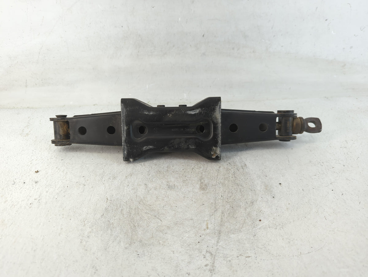2016 Honda Odyssey Spare Scissor Car Jack 784027 - Oemusedautoparts1.com